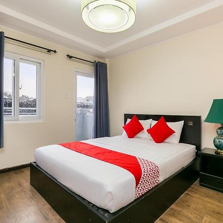 Oyo 438 Small Bay Hotel 호치민 외부 사진
