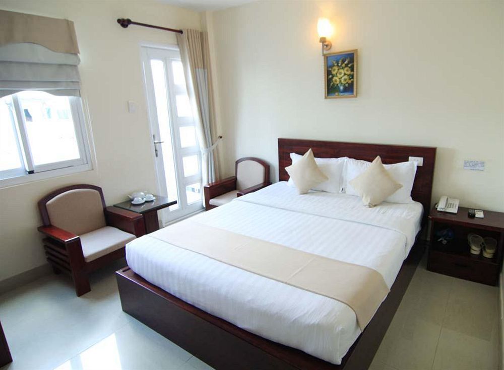 Oyo 438 Small Bay Hotel 호치민 외부 사진