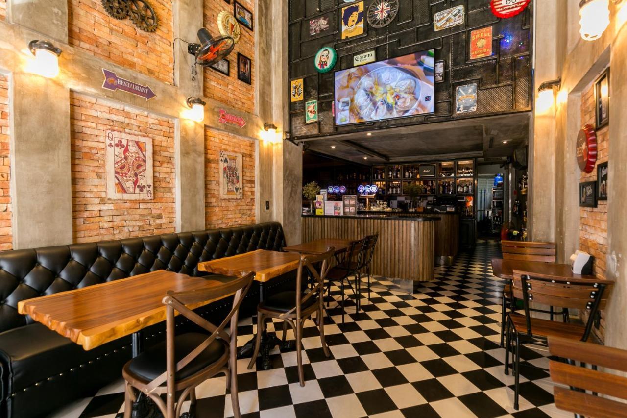 Oyo 438 Small Bay Hotel 호치민 외부 사진