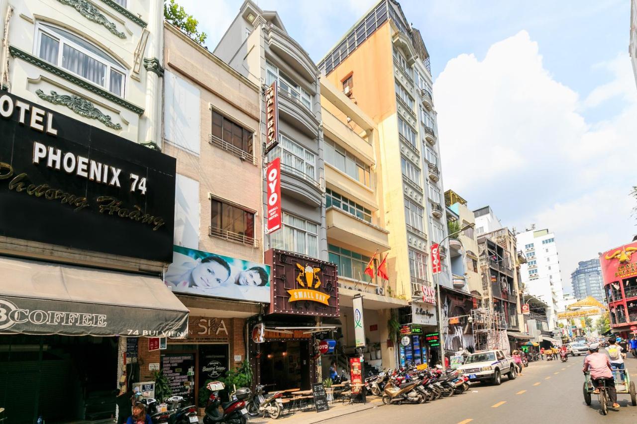 Oyo 438 Small Bay Hotel 호치민 외부 사진