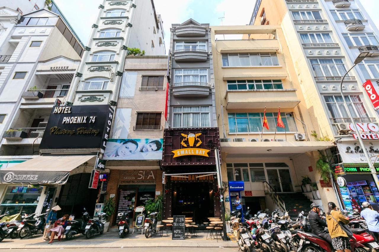 Oyo 438 Small Bay Hotel 호치민 외부 사진
