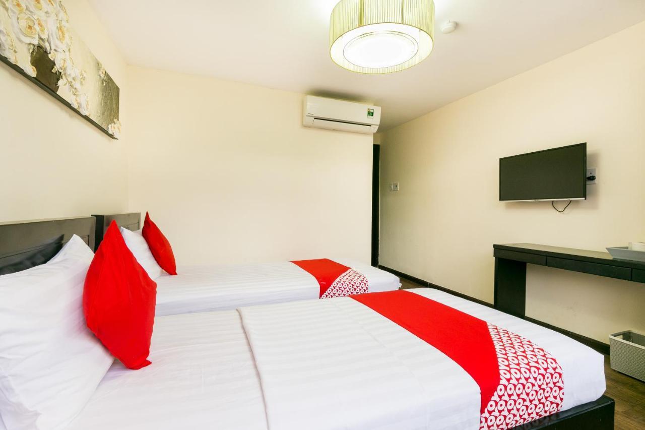 Oyo 438 Small Bay Hotel 호치민 외부 사진