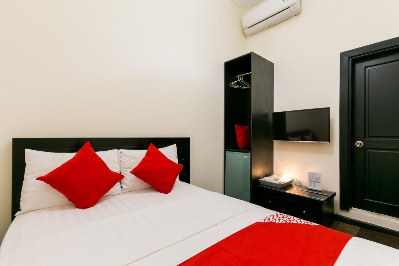 Oyo 438 Small Bay Hotel 호치민 외부 사진