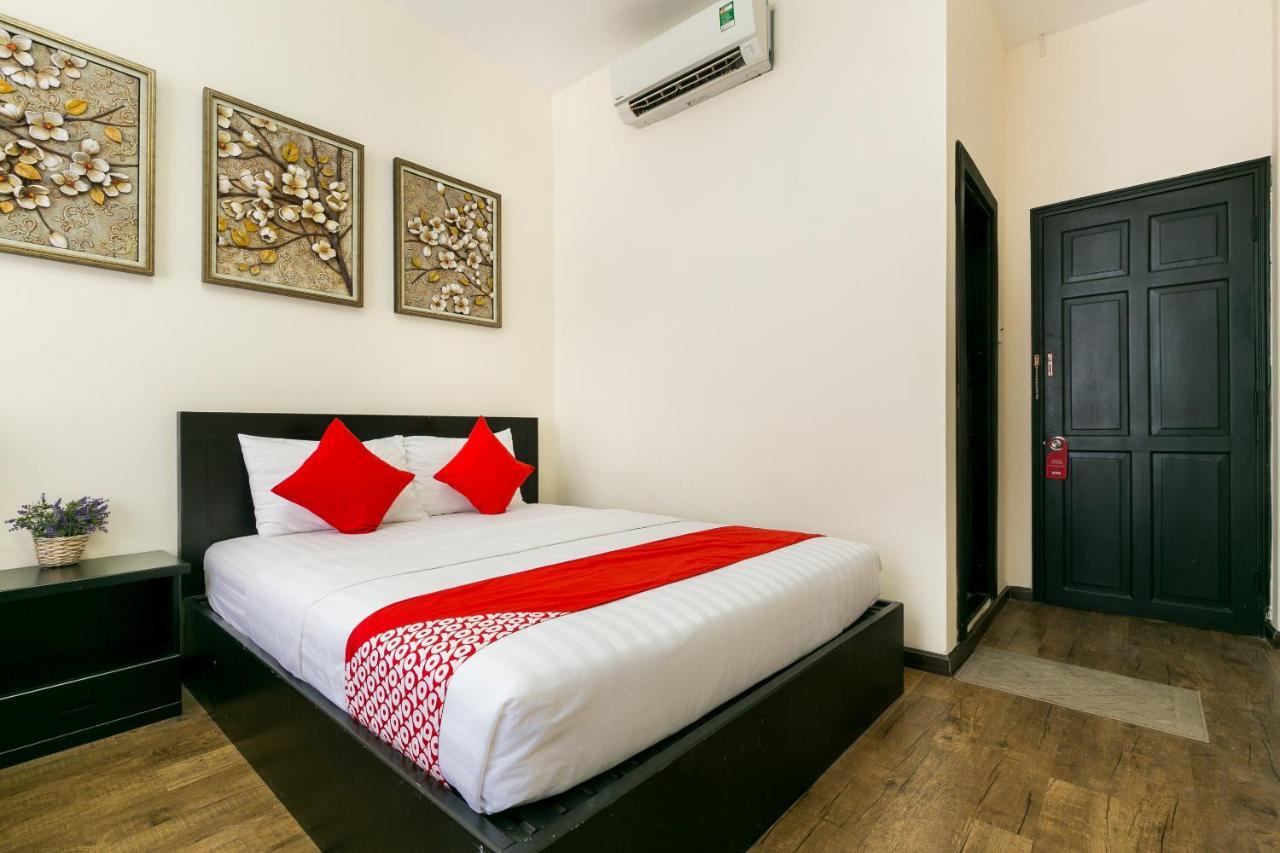 Oyo 438 Small Bay Hotel 호치민 외부 사진