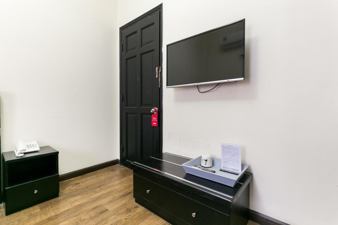 Oyo 438 Small Bay Hotel 호치민 외부 사진