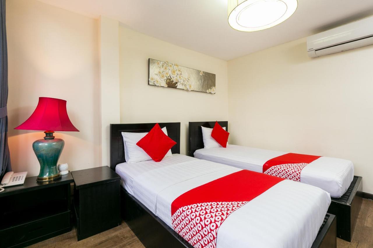 Oyo 438 Small Bay Hotel 호치민 외부 사진