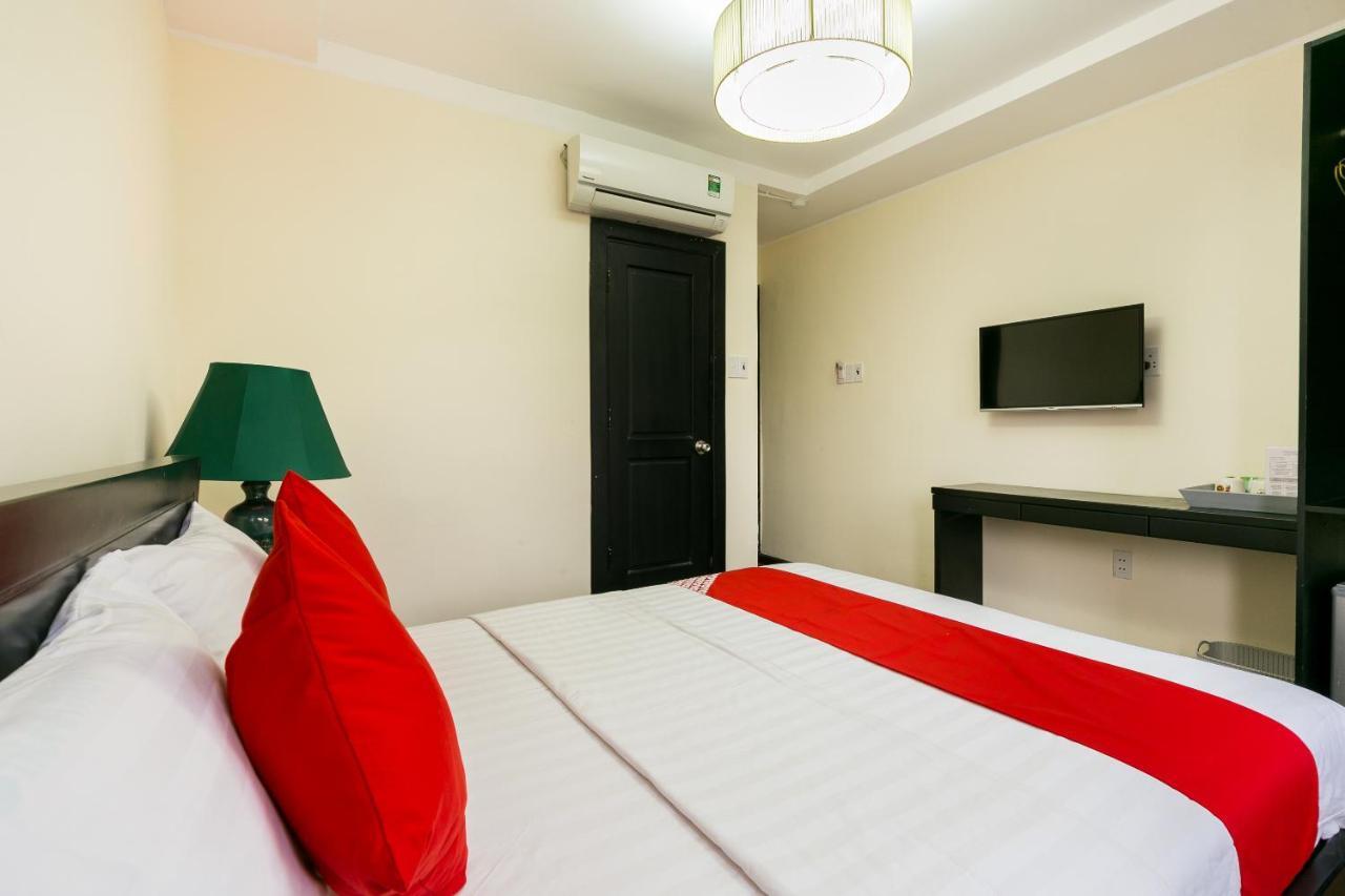 Oyo 438 Small Bay Hotel 호치민 외부 사진